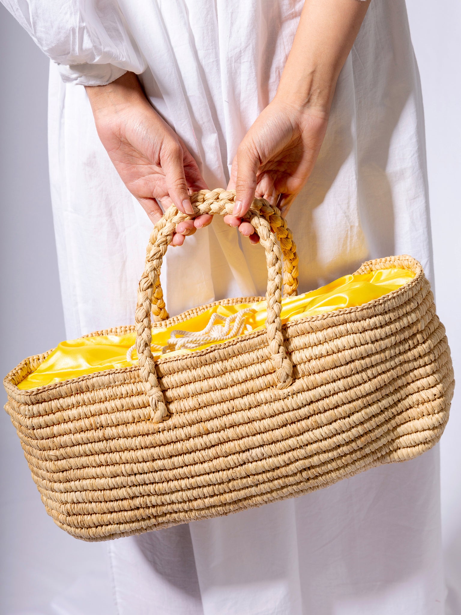 Straw tote bag