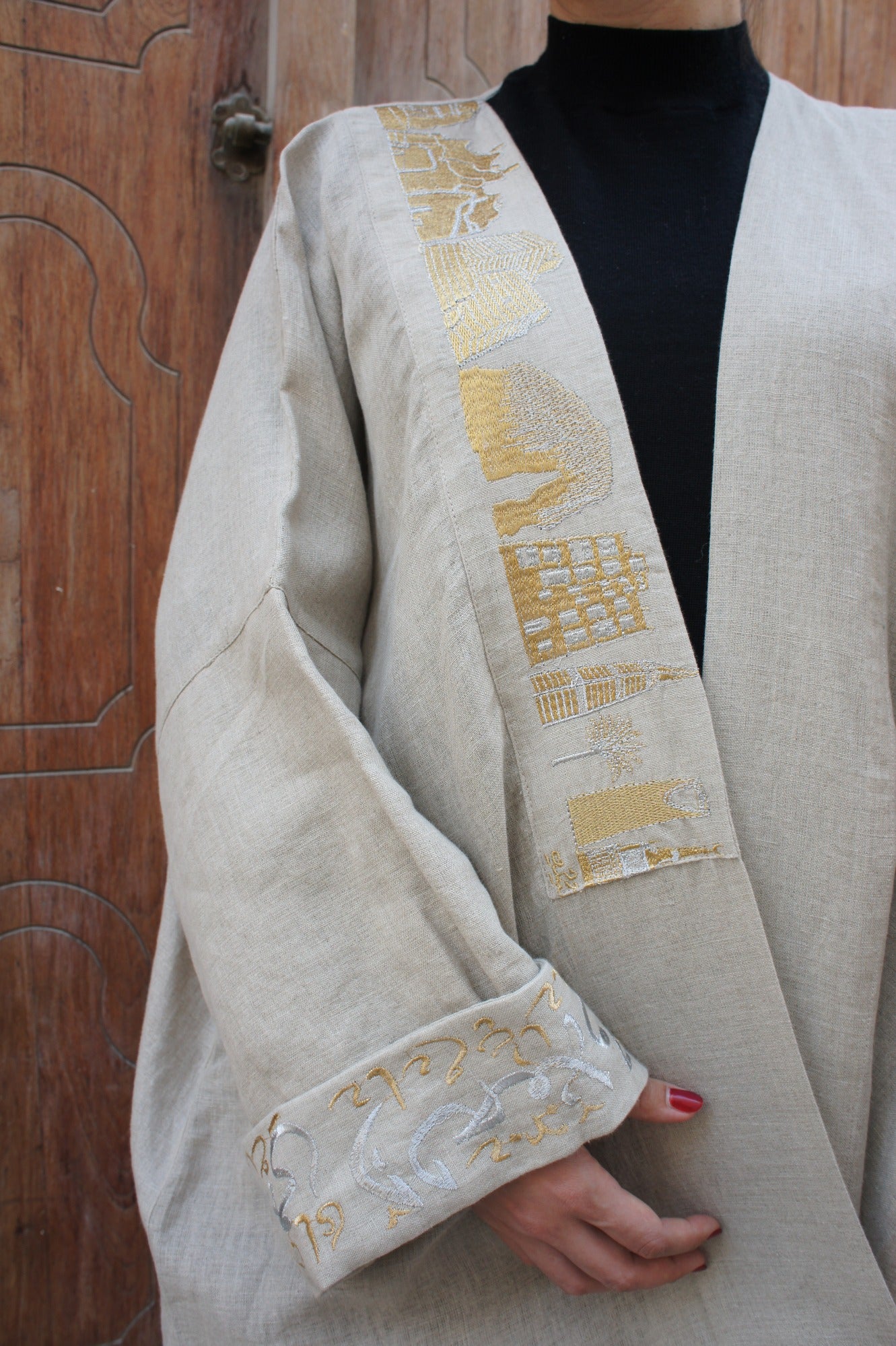 Saudi landmark linen abaya - Beige