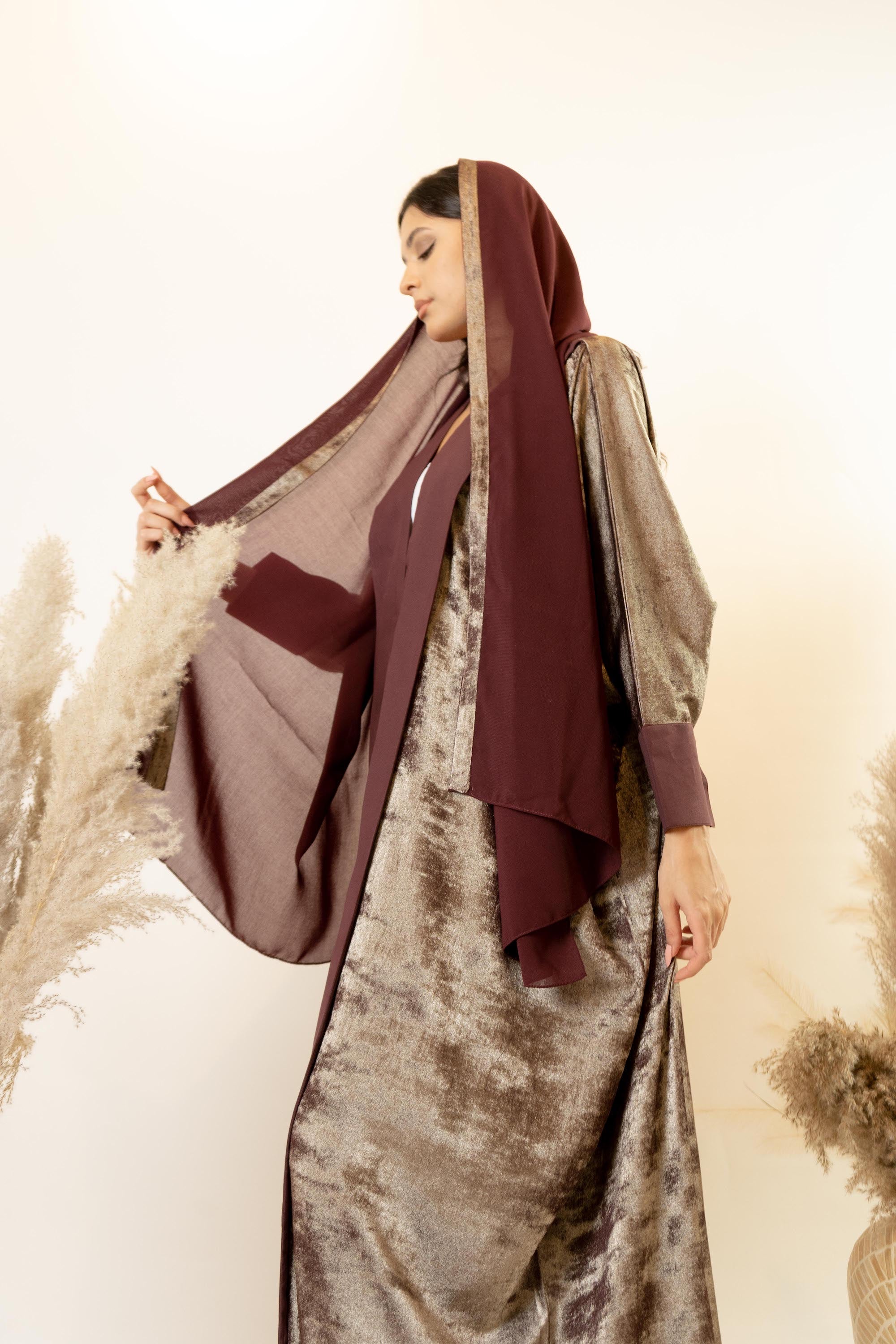 Waves Print Abaya